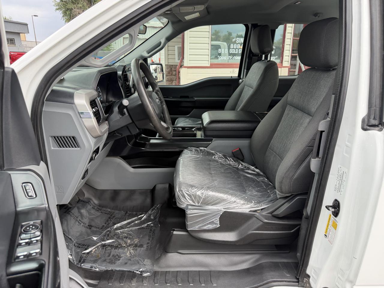 Ford F-150 XL SuperCab Long Bed 4WD 2023