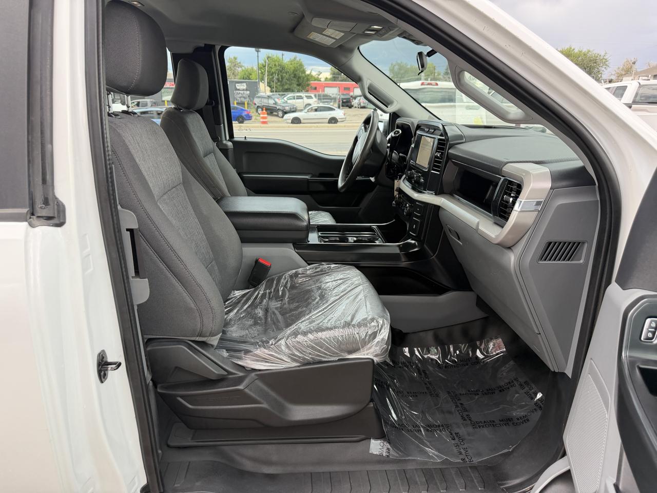 Ford F-150 XL SuperCab Long Bed 4WD 2023