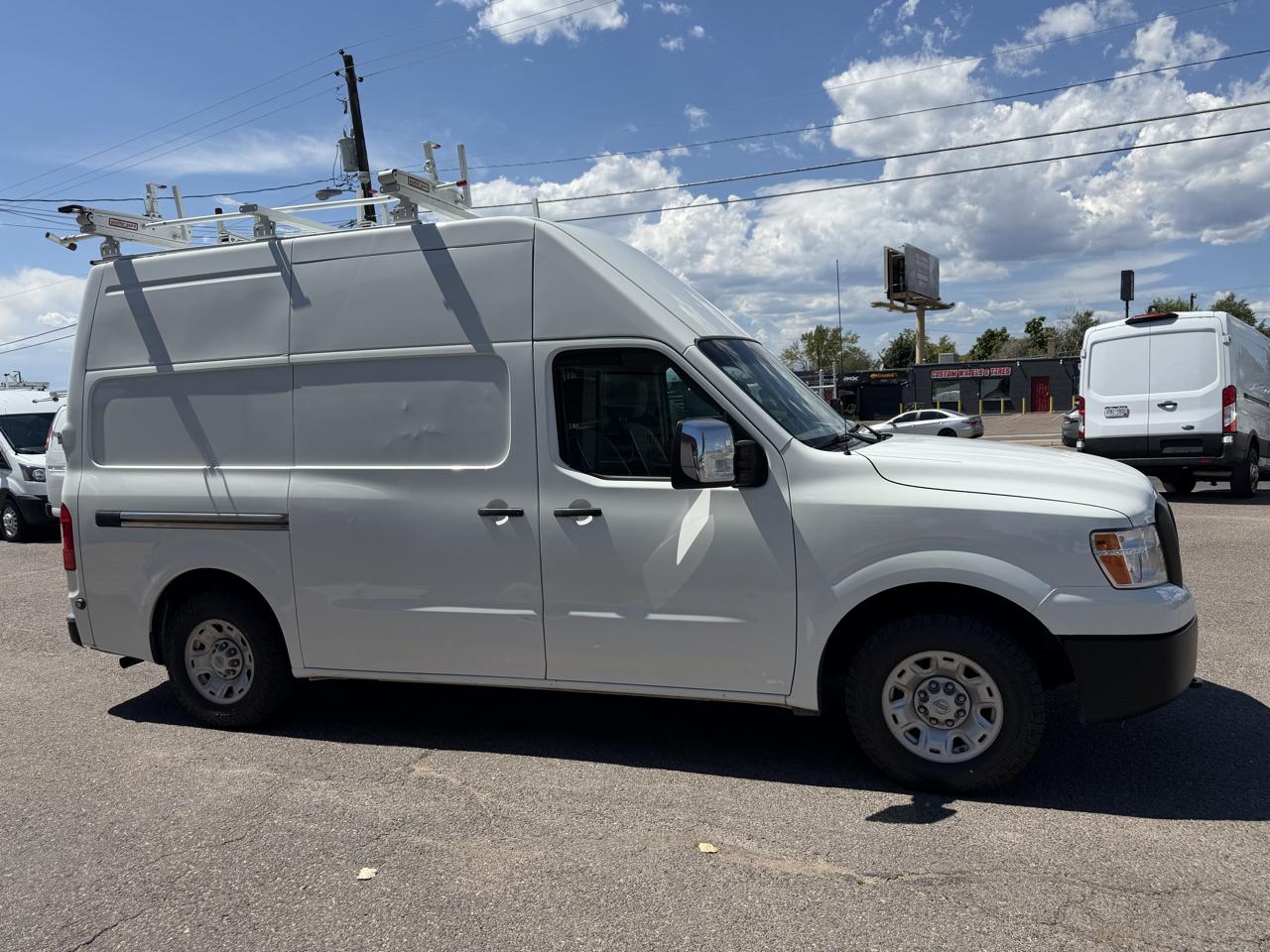 Nissan NV Cargo NV2500 HD High Roof V8 SV 2021