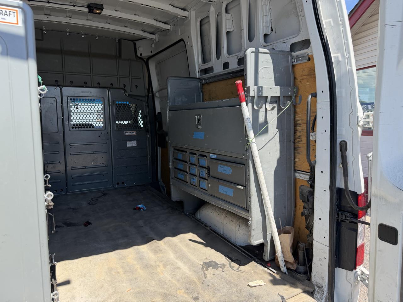 Nissan NV Cargo NV2500 HD High Roof V8 SV 2021