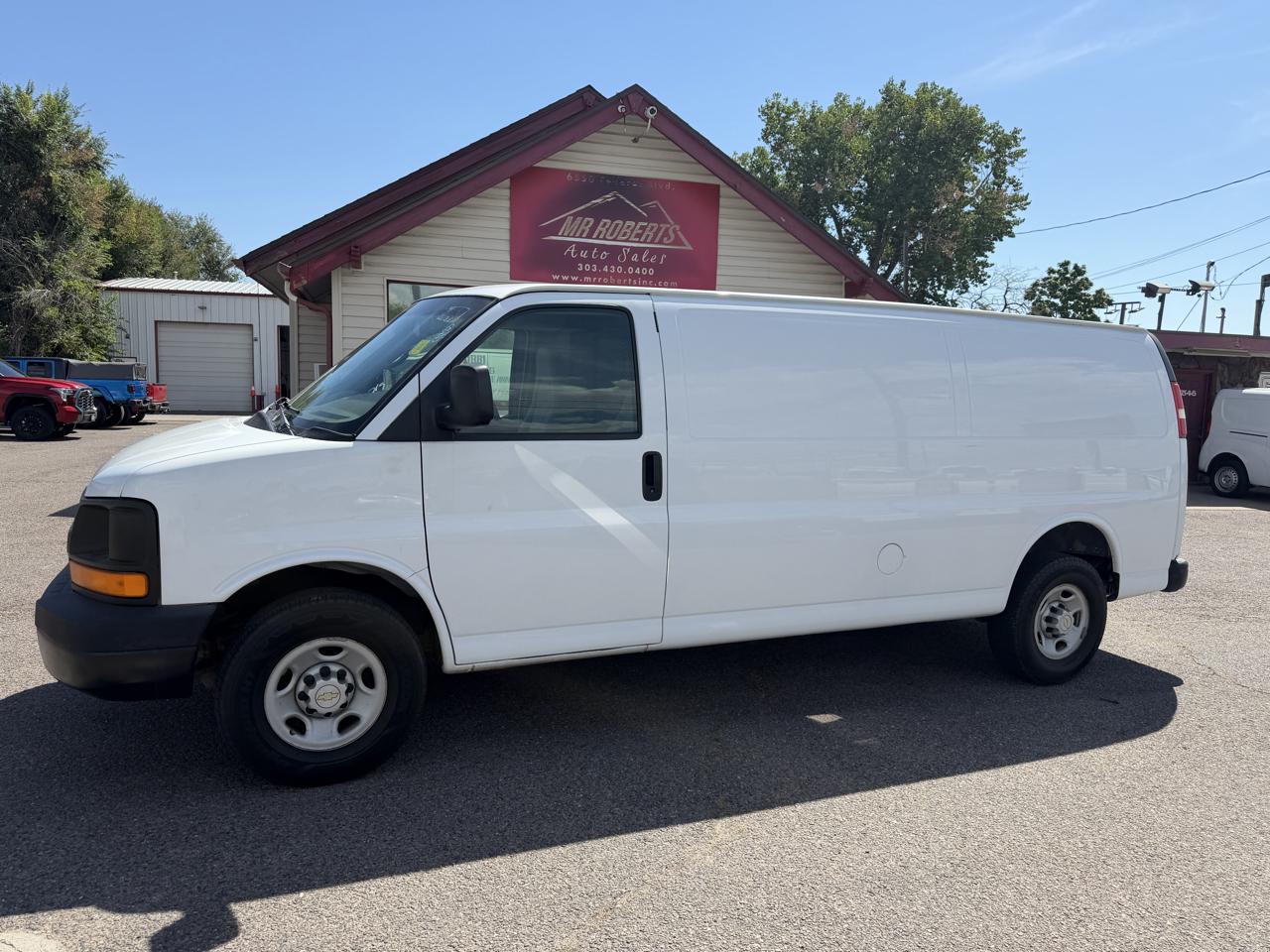 Chevrolet Express Cargo Van RWD 3500 155" 2008