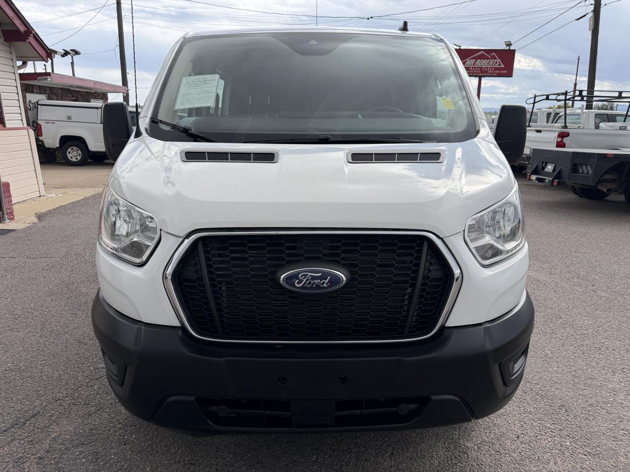 Ford Transit photo 3