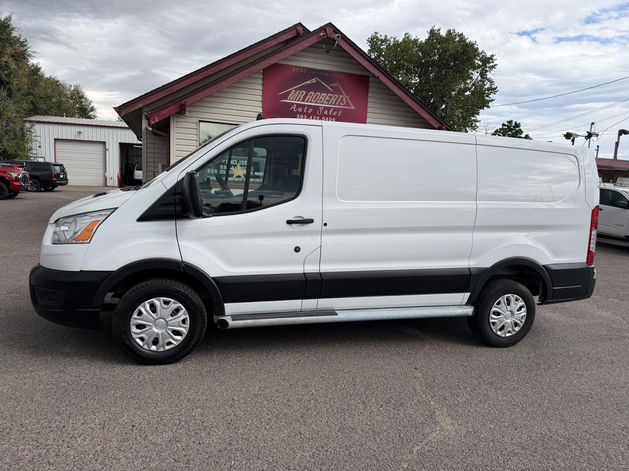 Ford Transit photo 5