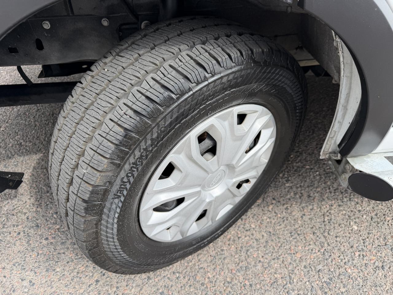 Ford Transit photo 32