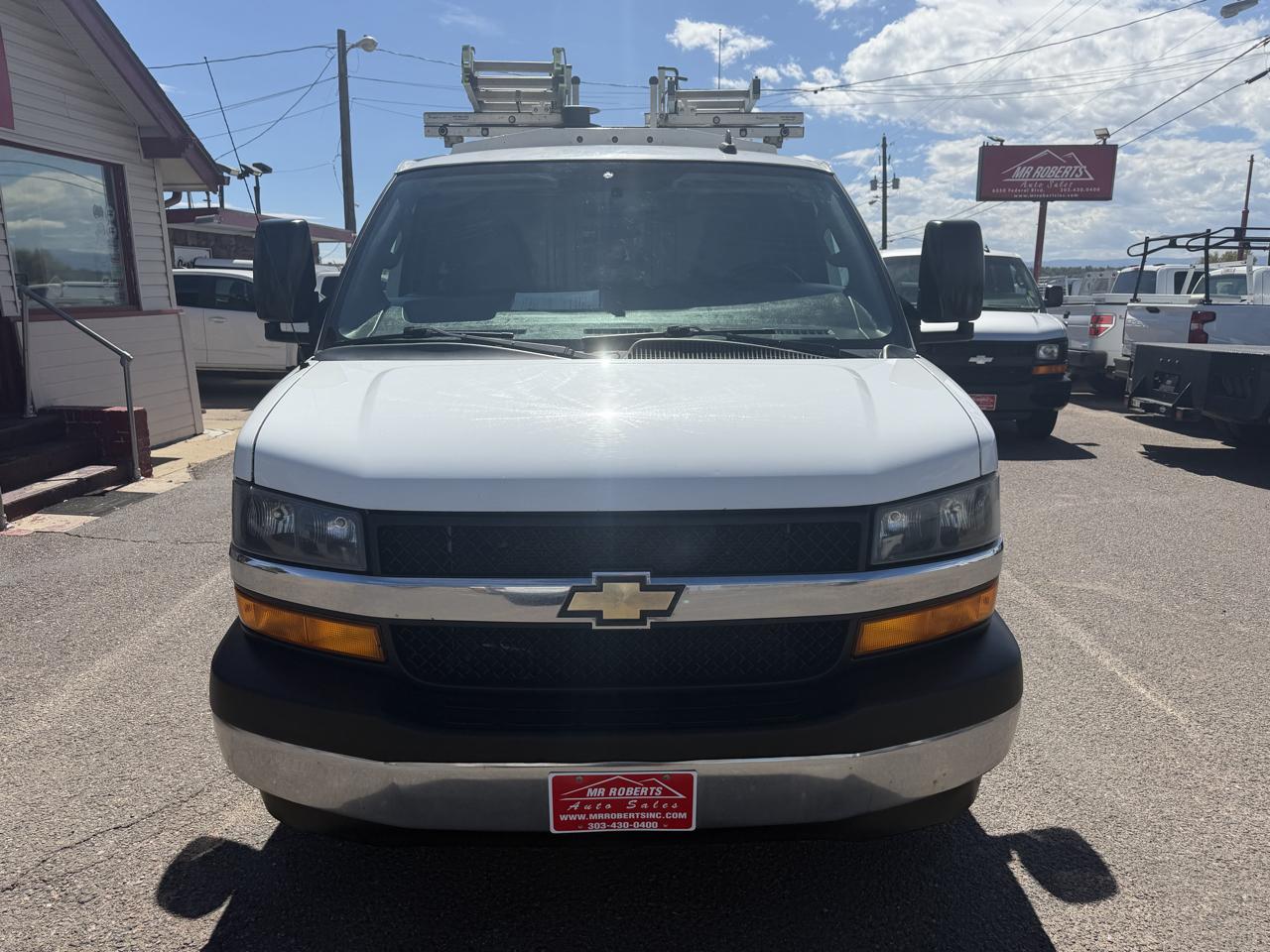 Chevrolet Express photo 3