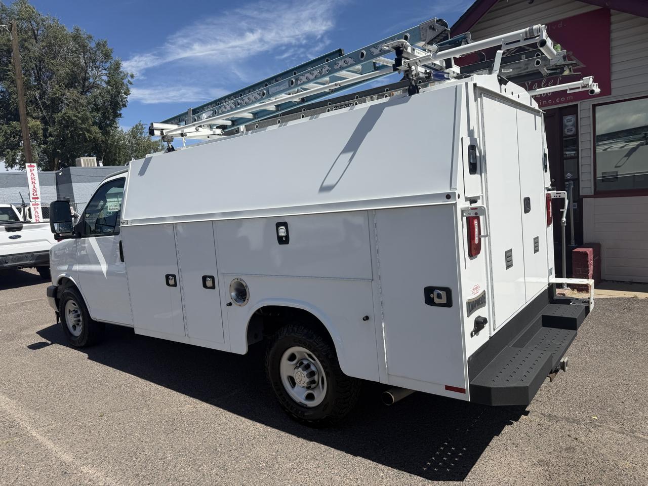 Chevrolet Express photo 6