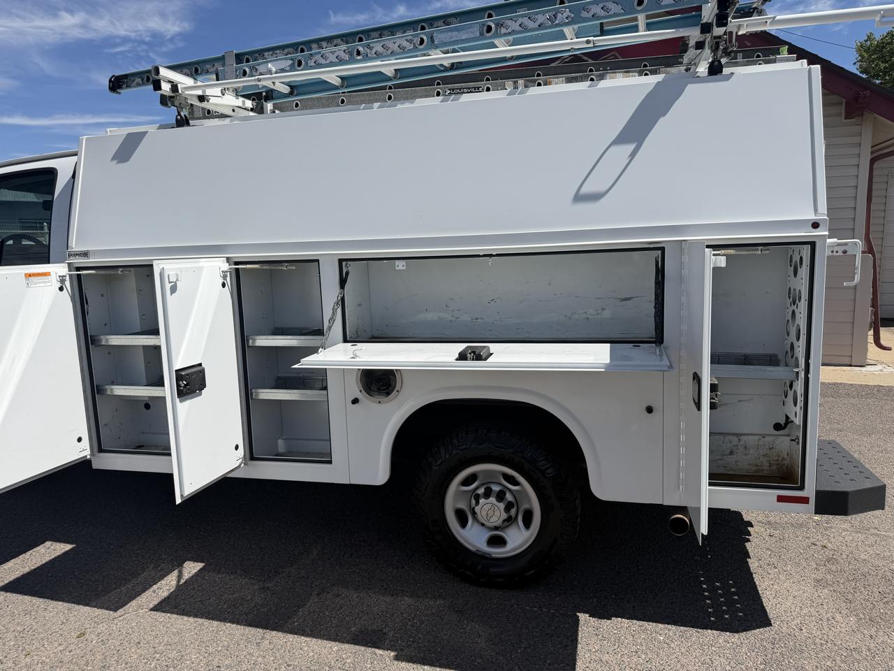 Chevrolet Express photo 23