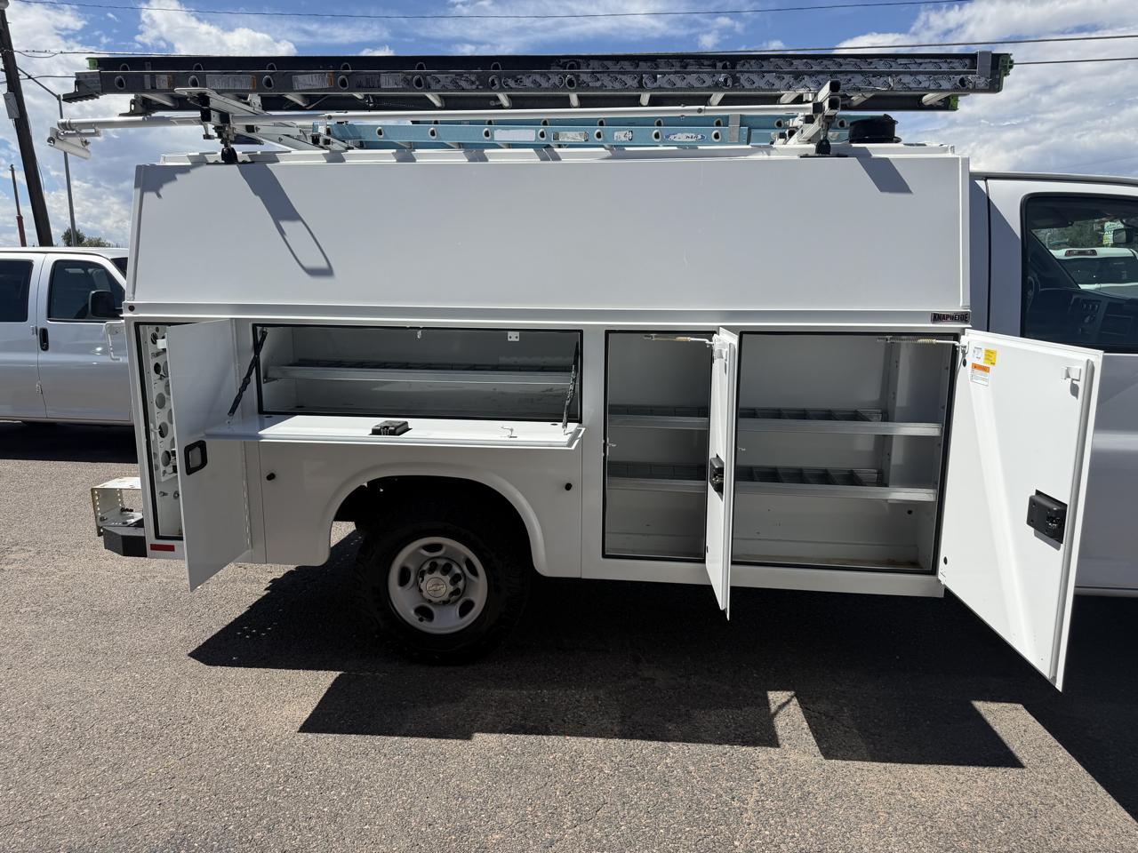 Chevrolet Express photo 27