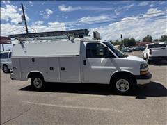 2021 Chevrolet Express Commercial Cutaway 