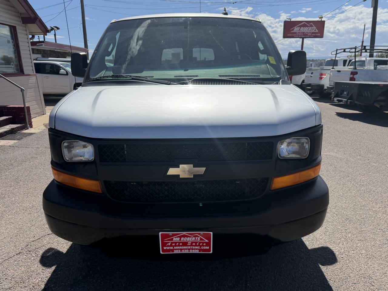 Chevrolet Express photo 3