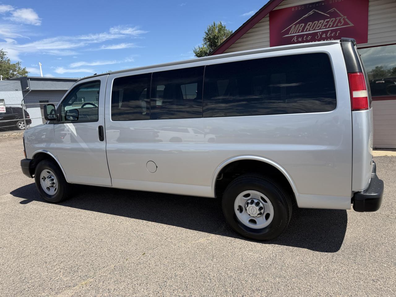 Chevrolet Express photo 6