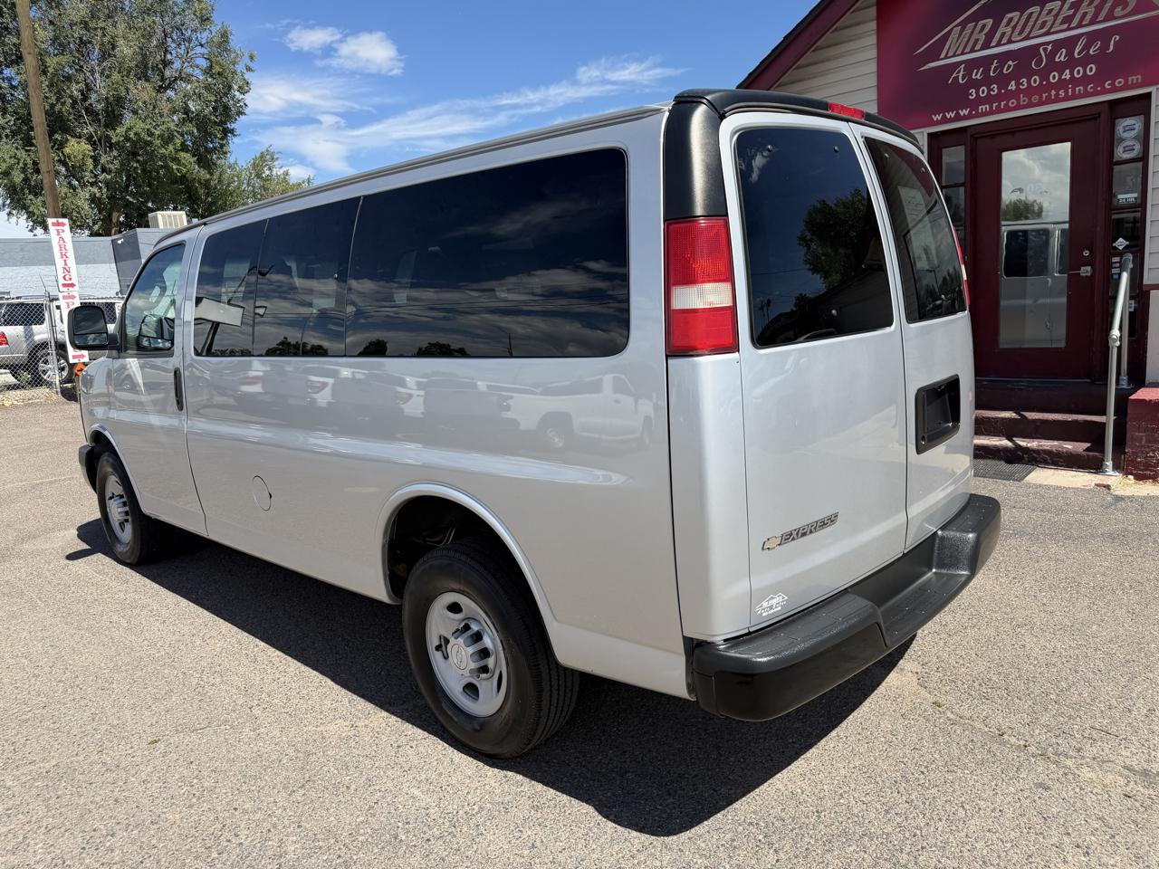 Chevrolet Express photo 7