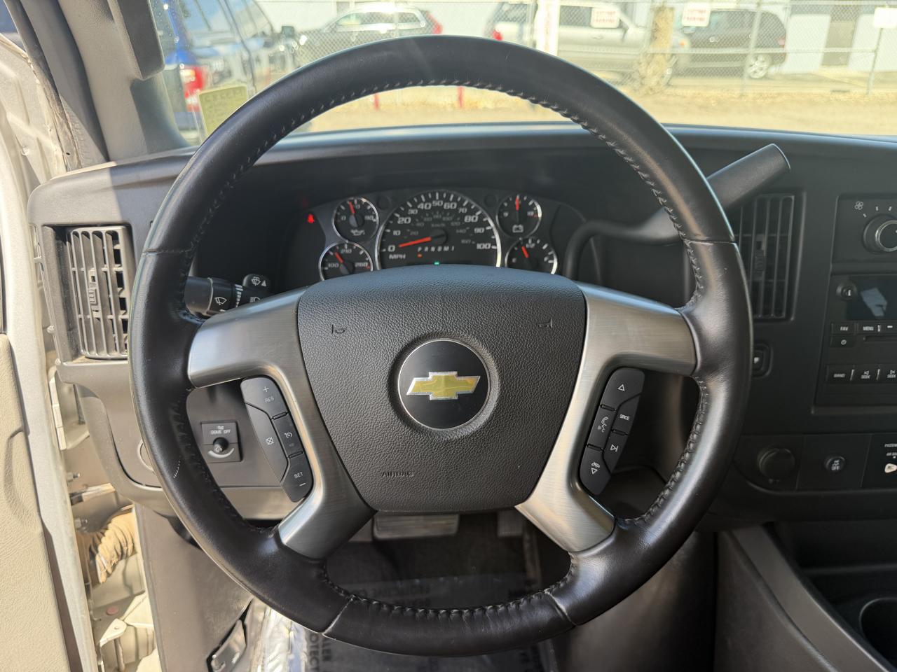 Chevrolet Express photo 13