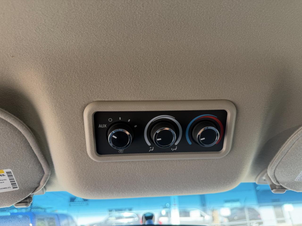 Chevrolet Express photo 19