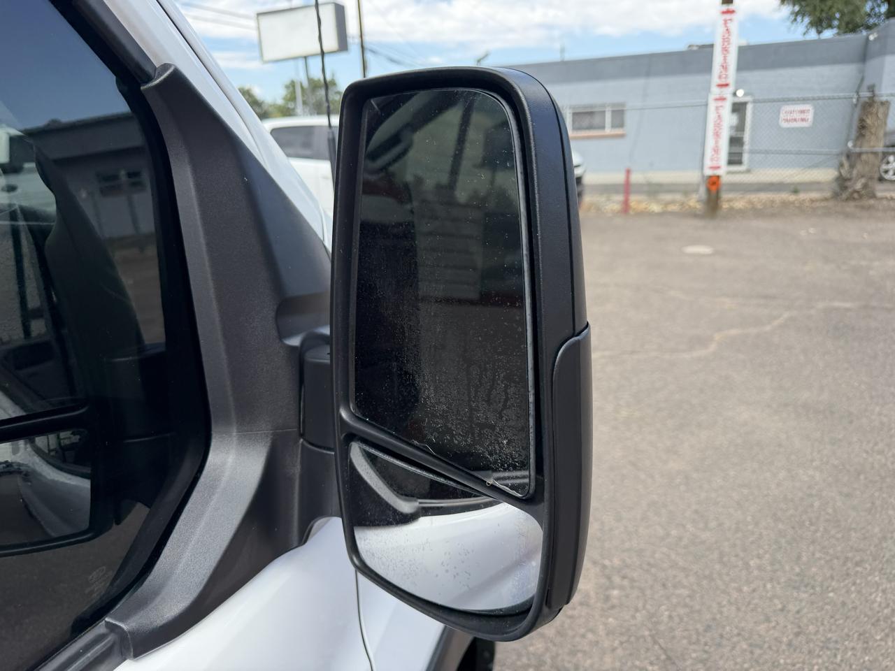 Ford Transit photo 33