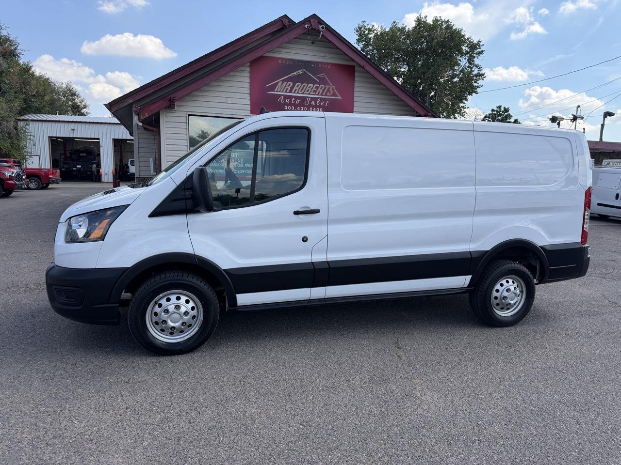 Ford Transit photo 5