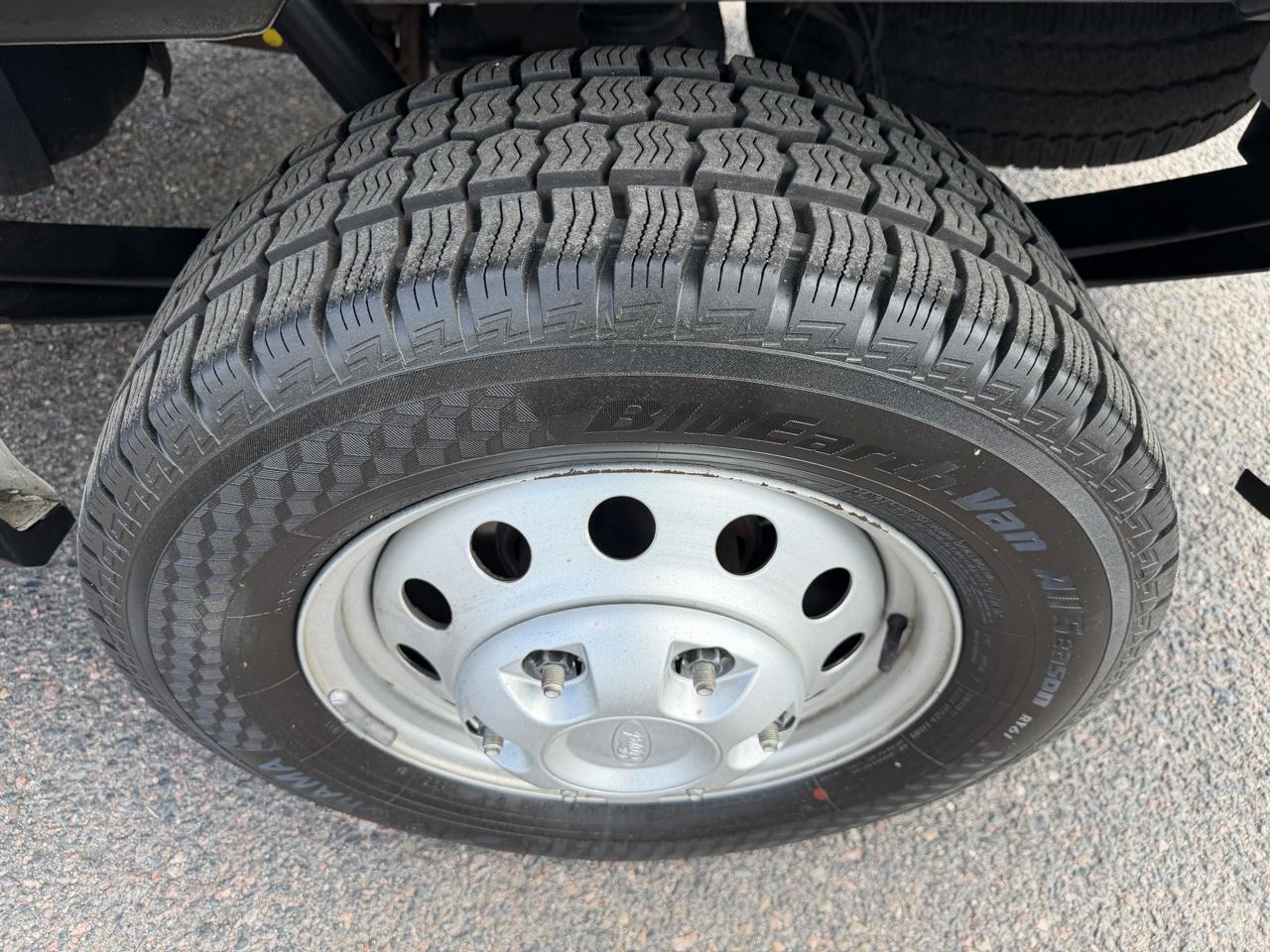 Ford Transit photo 35