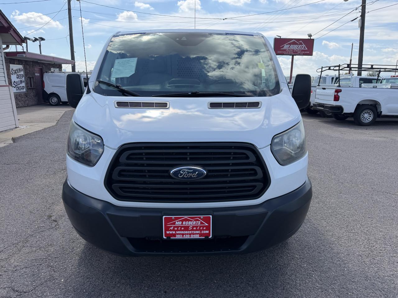 Ford Transit photo 3