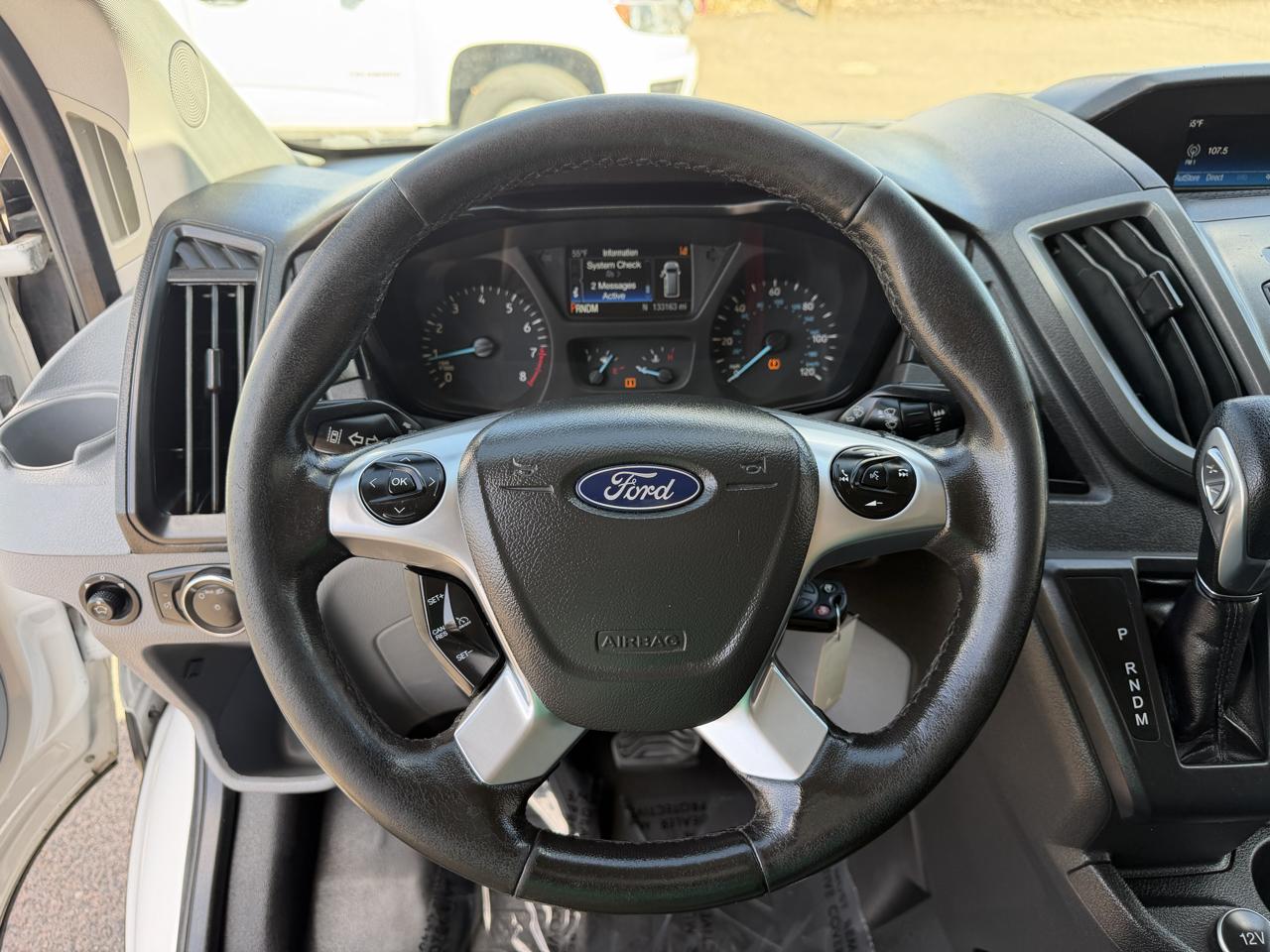 Ford Transit photo 15