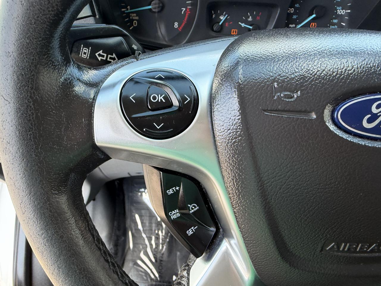 Ford Transit photo 16
