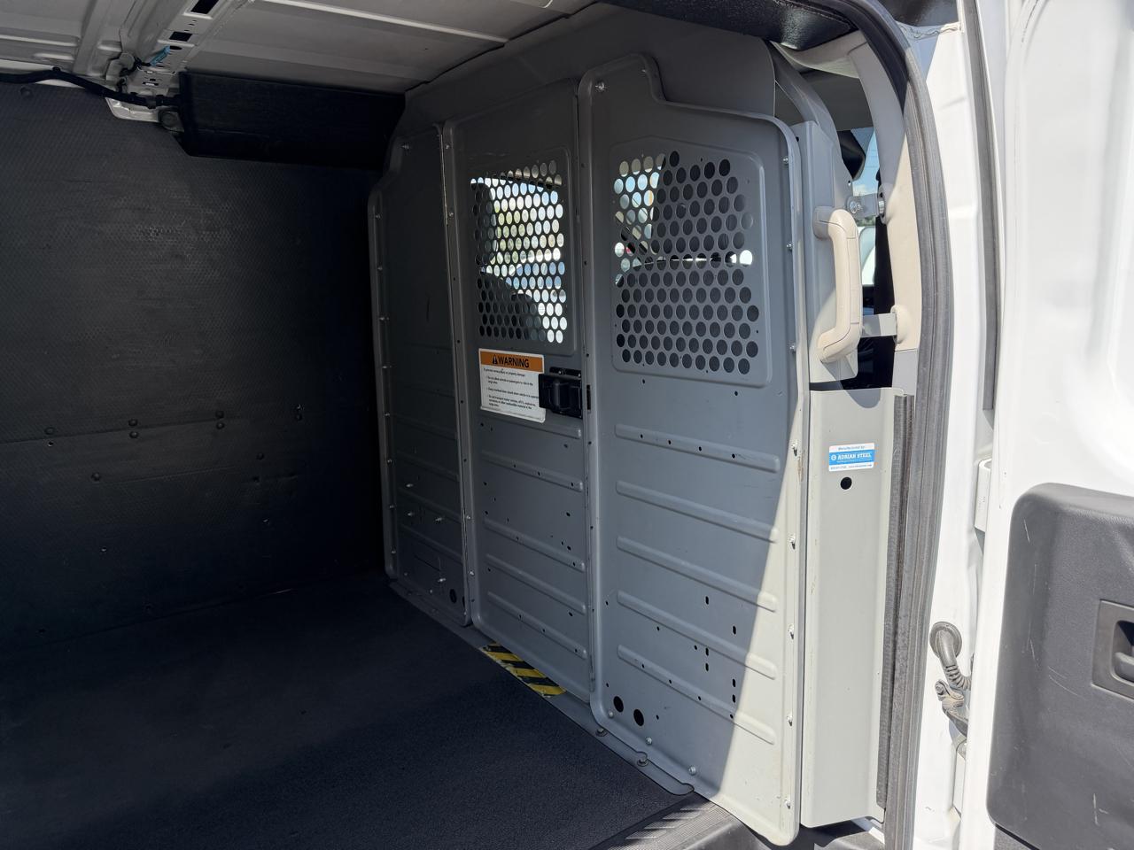 Ford Transit photo 31