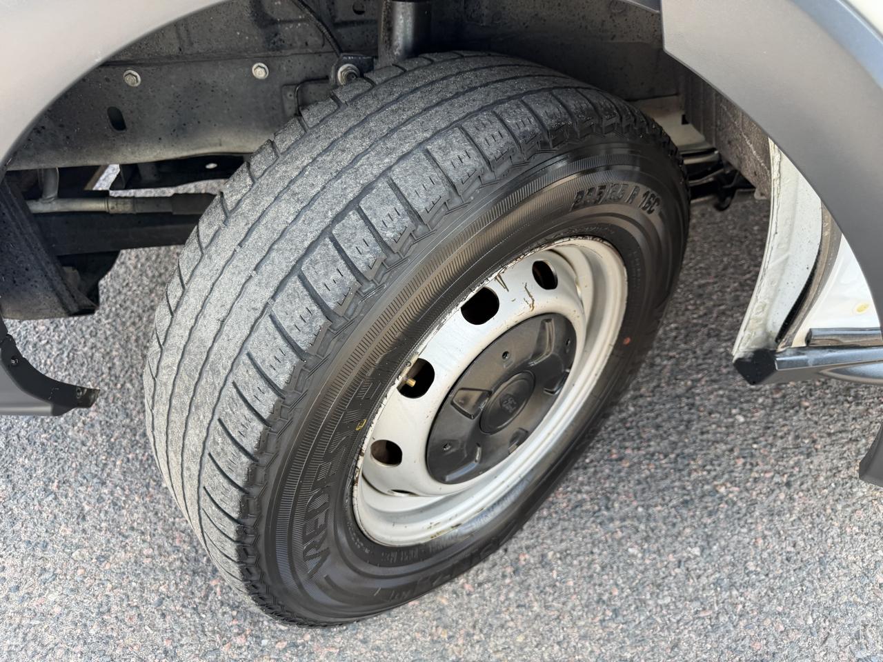 Ford Transit photo 37