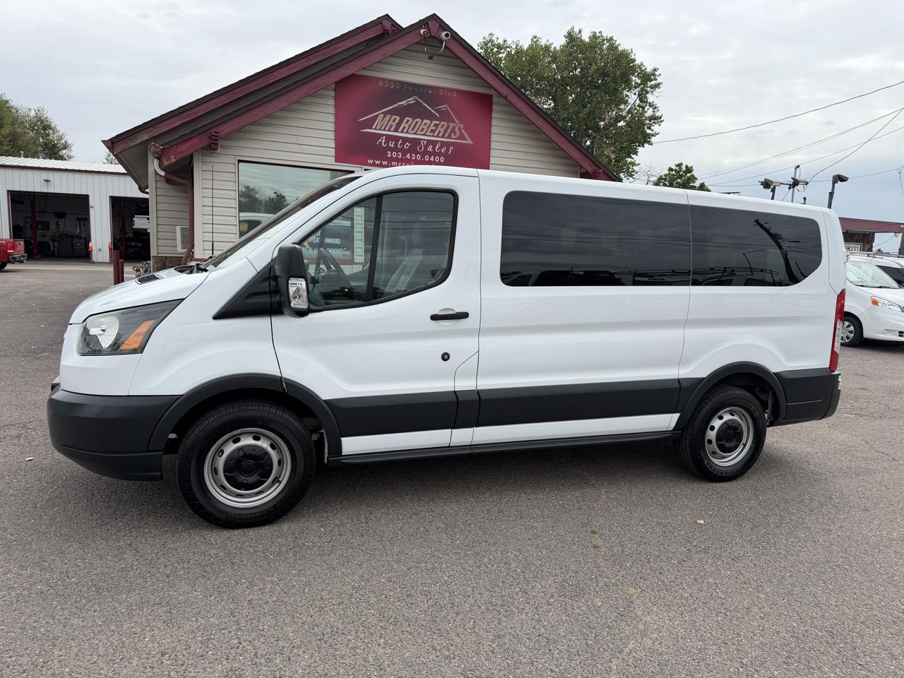 Ford Transit photo 5