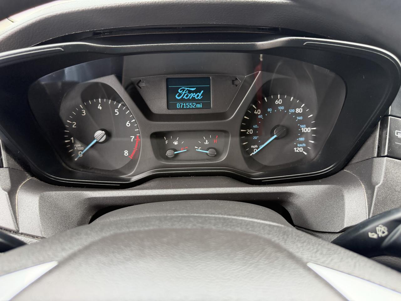 Ford Transit photo 16