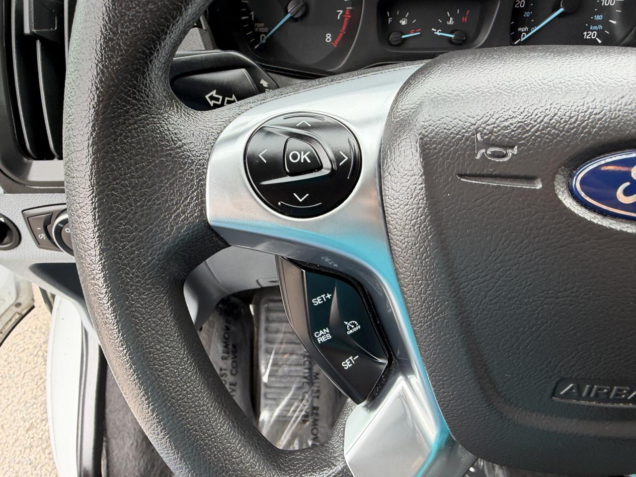 Ford Transit photo 17