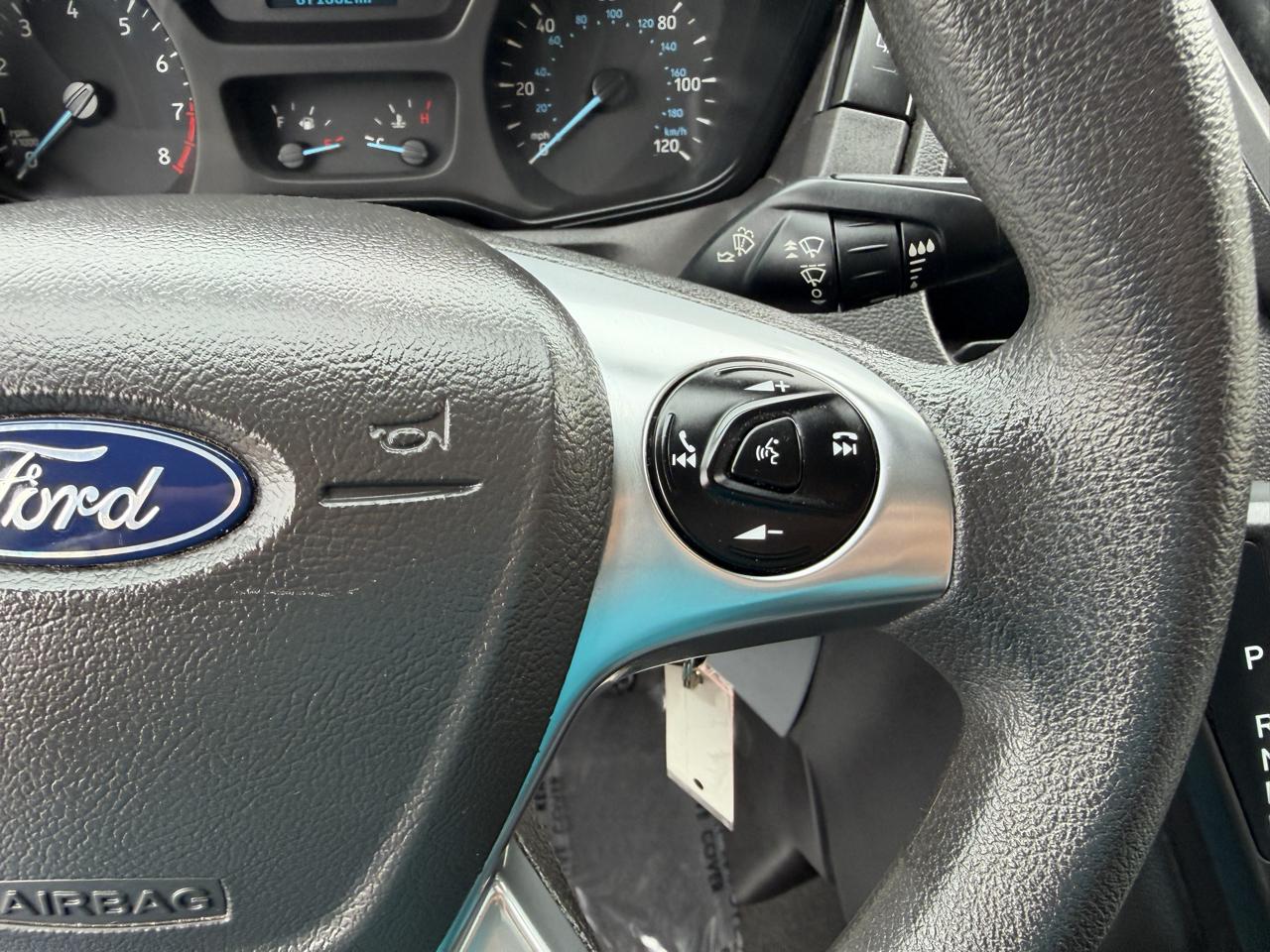 Ford Transit photo 18