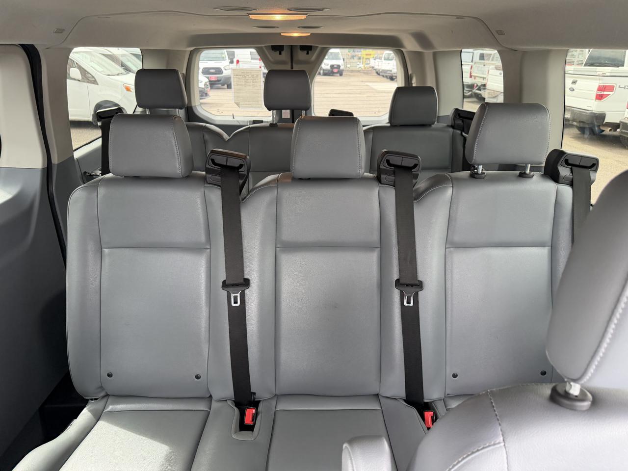 Ford Transit photo 26