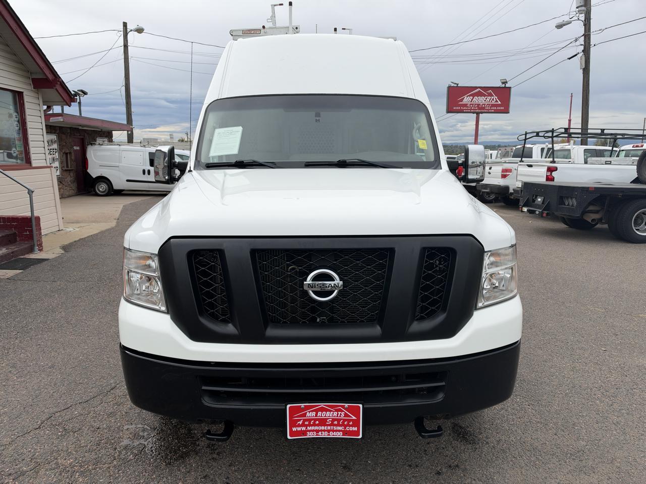 Nissan NV photo 3
