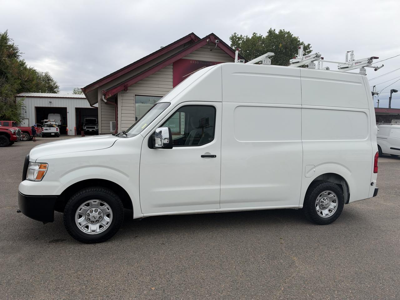 Nissan NV photo 5