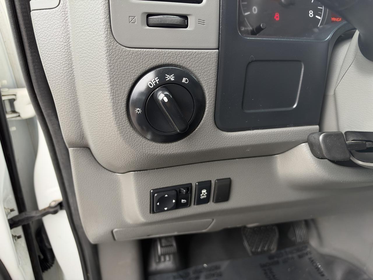 Nissan NV photo 15