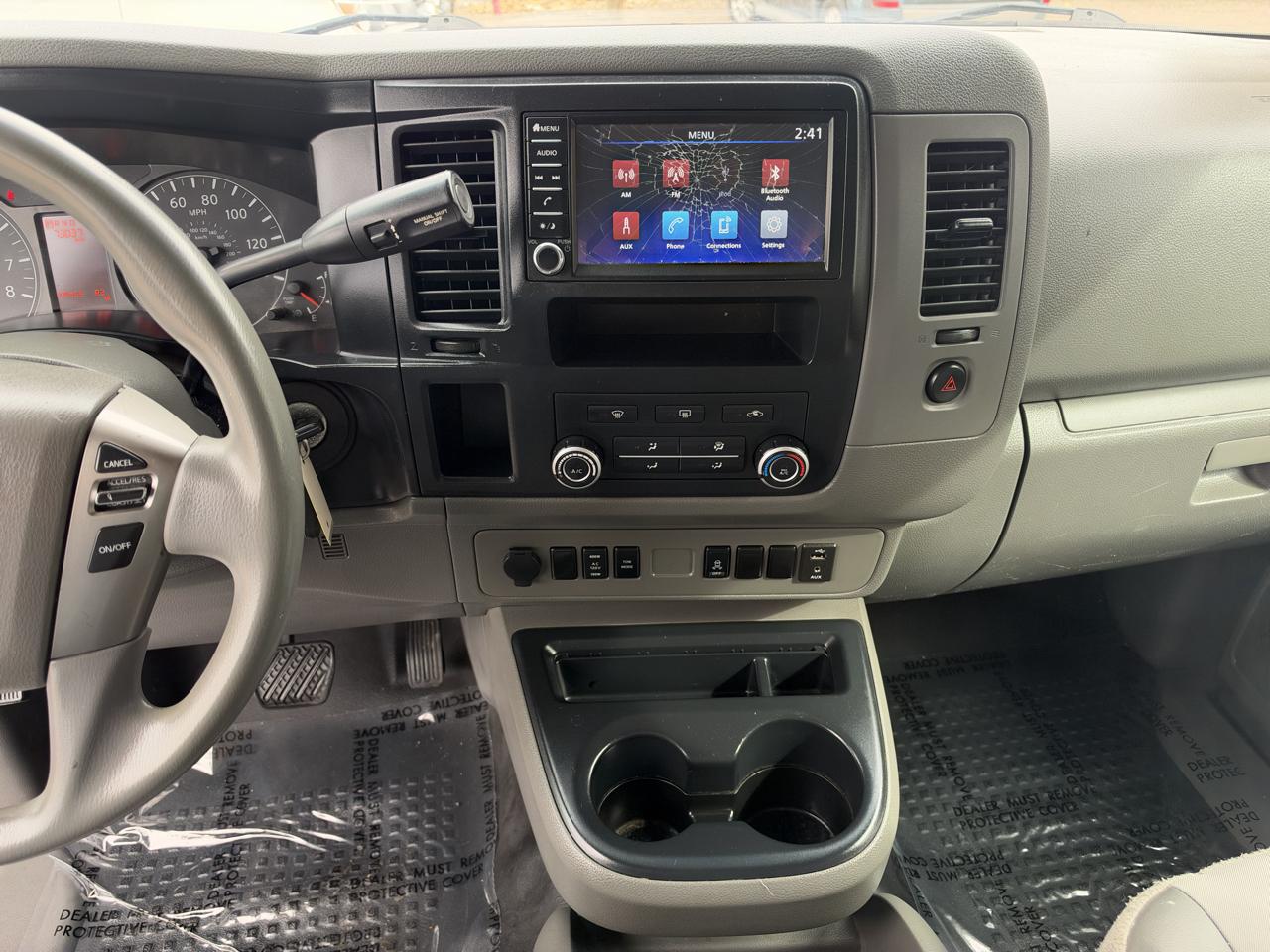 Nissan NV photo 21