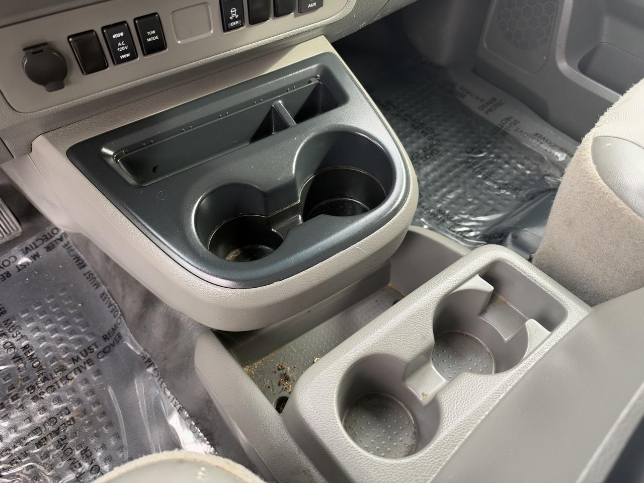 Nissan NV photo 24