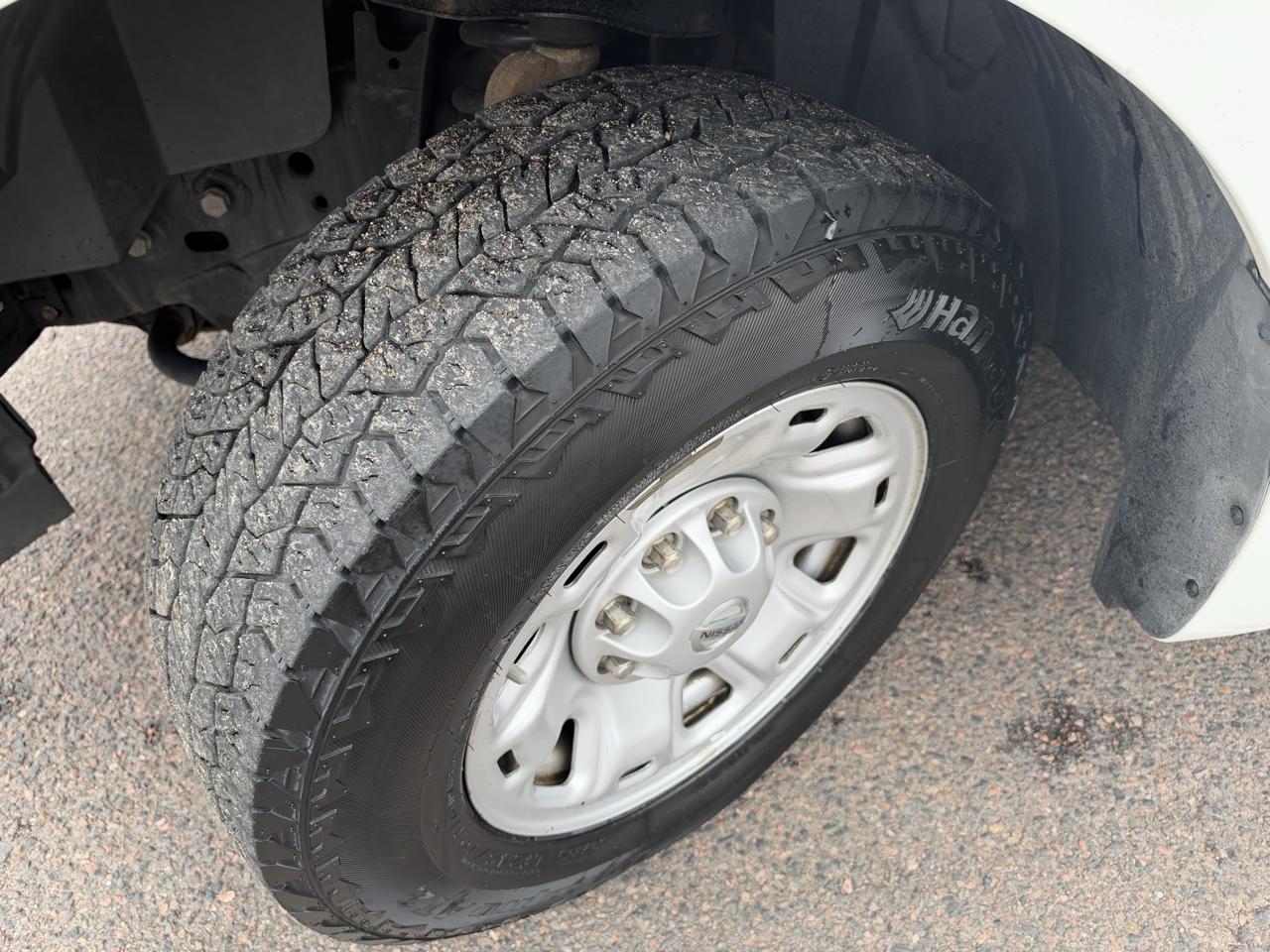 Nissan NV photo 38