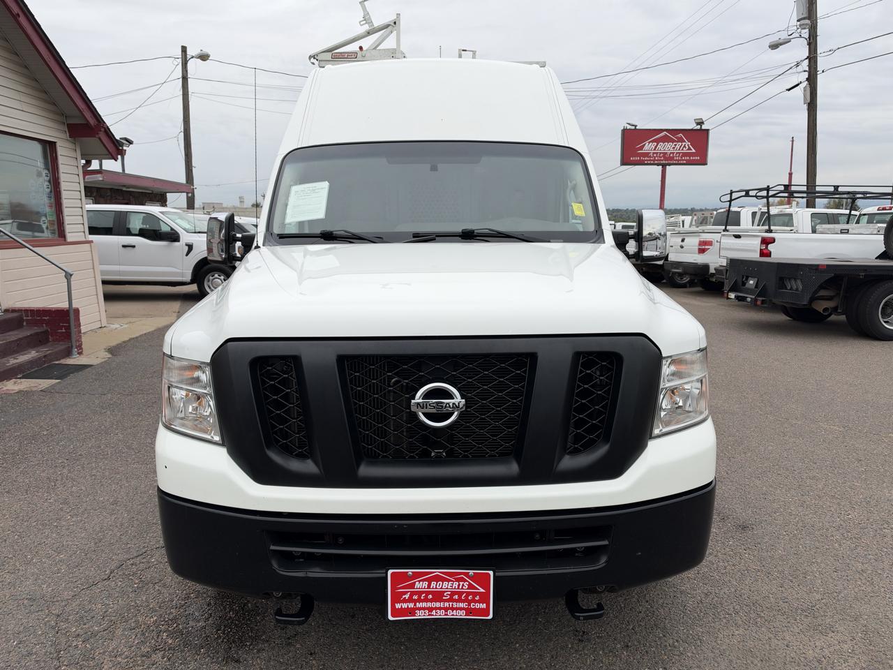 Nissan NV photo 3