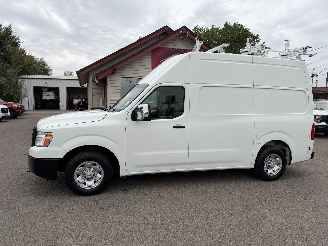 Nissan NV photo 5