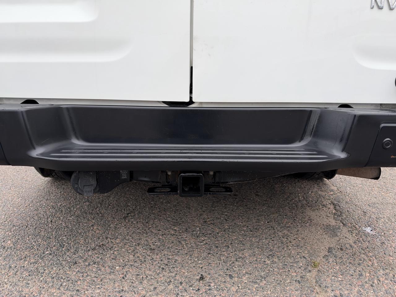 Nissan NV photo 9