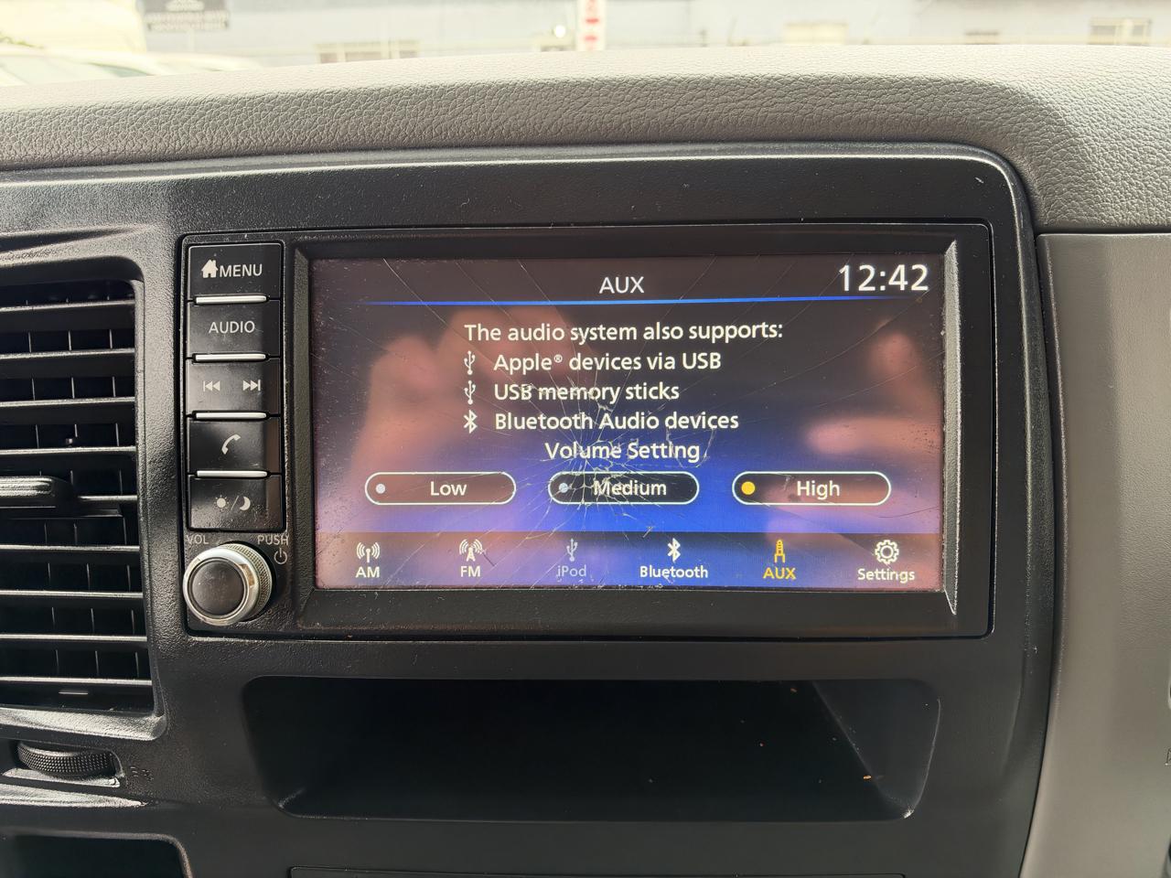 Nissan NV photo 21