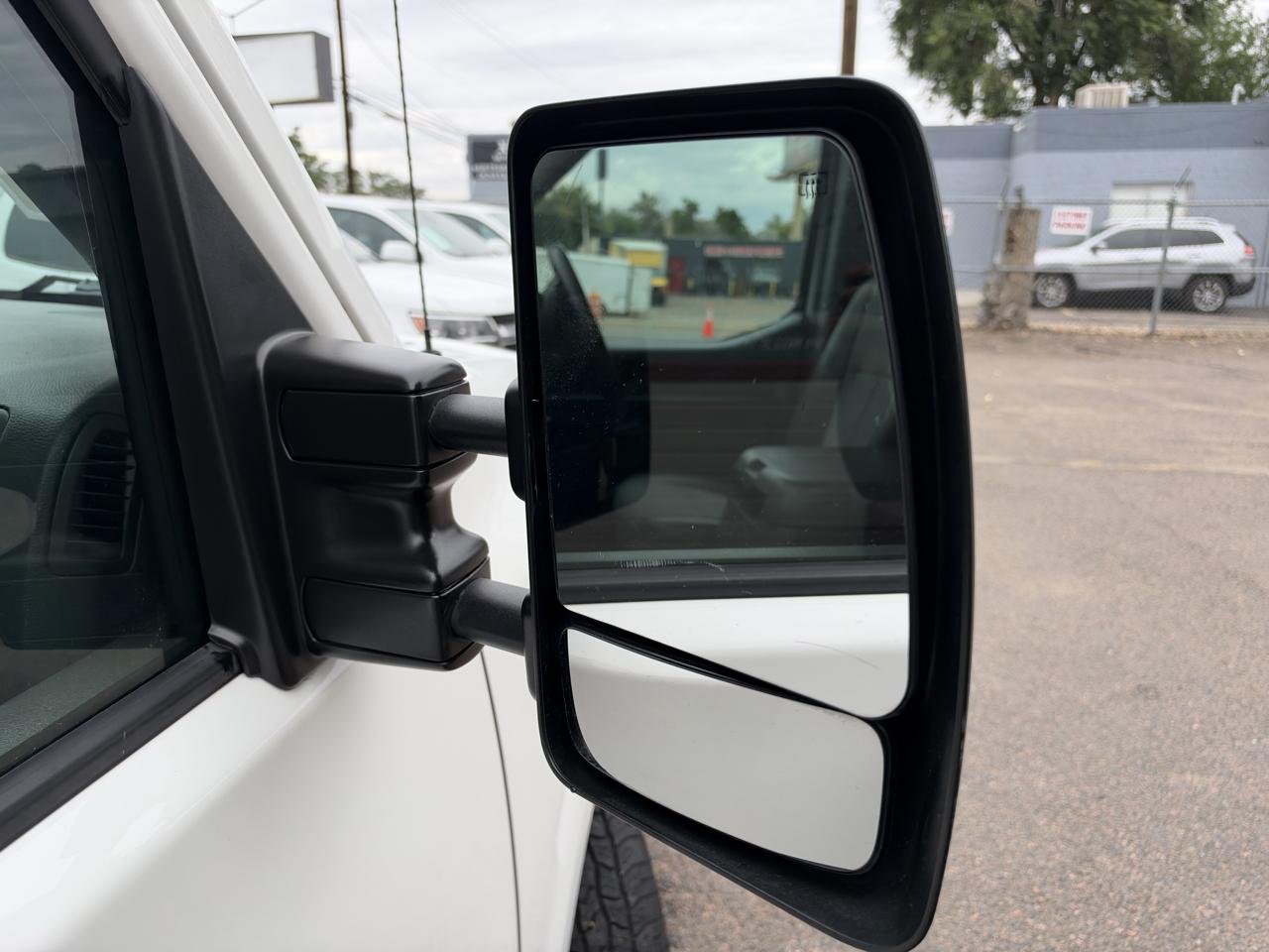 Nissan NV photo 33