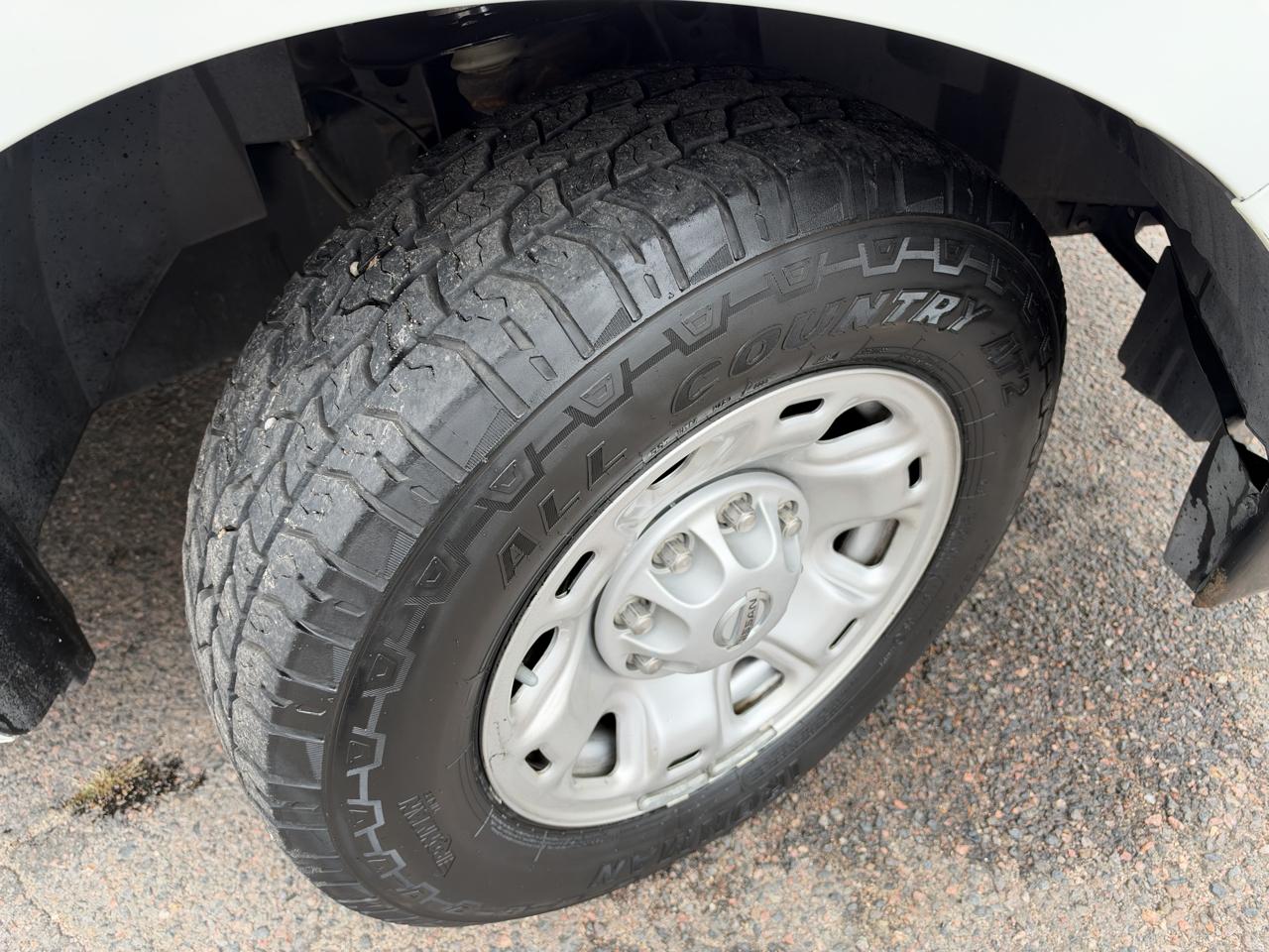 Nissan NV photo 35