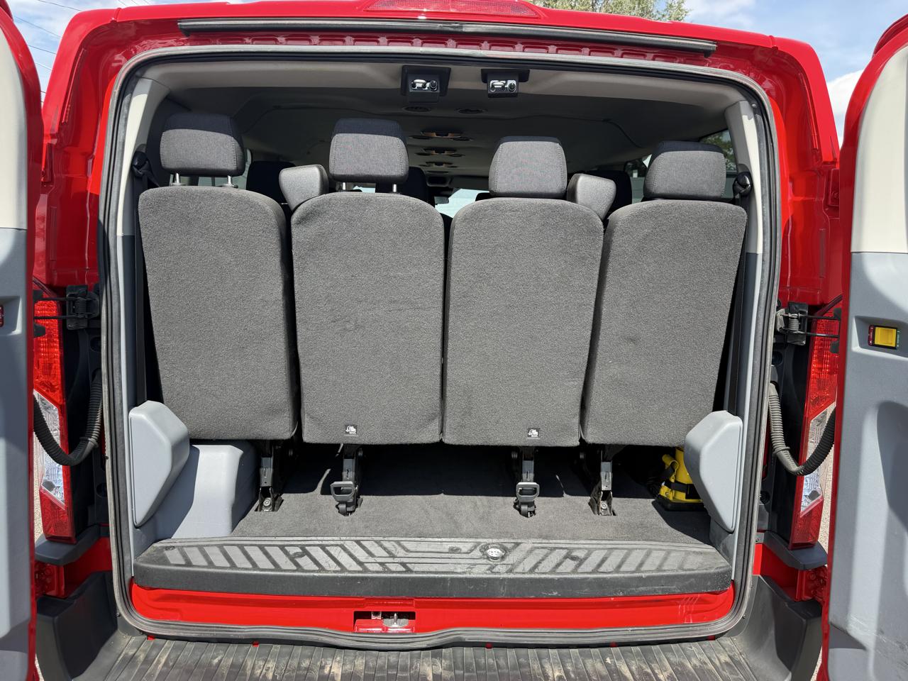 Ford Transit Wagon T-350 148" Low Roof XLT Swing-Out RH Dr 2017