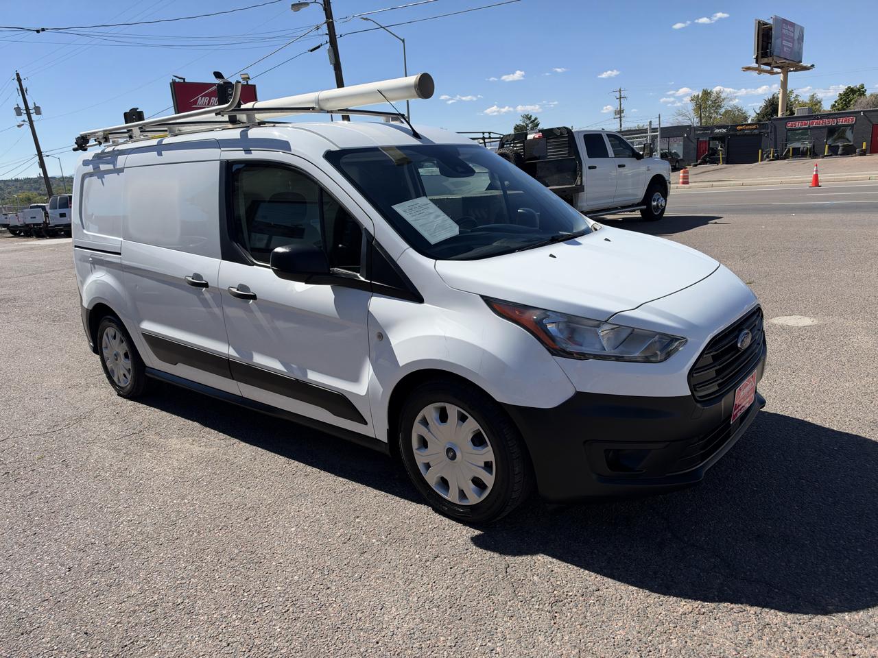Ford Transit Connect photo 2