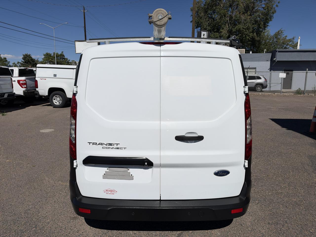 Ford Transit Connect photo 8