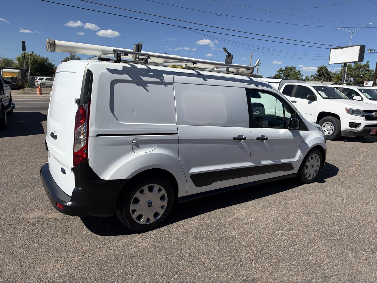 Ford Transit Connect photo 10