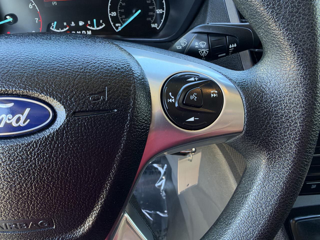Ford Transit Connect photo 18