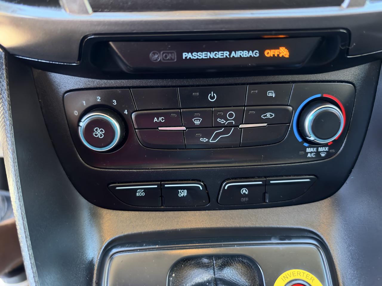 Ford Transit Connect photo 21