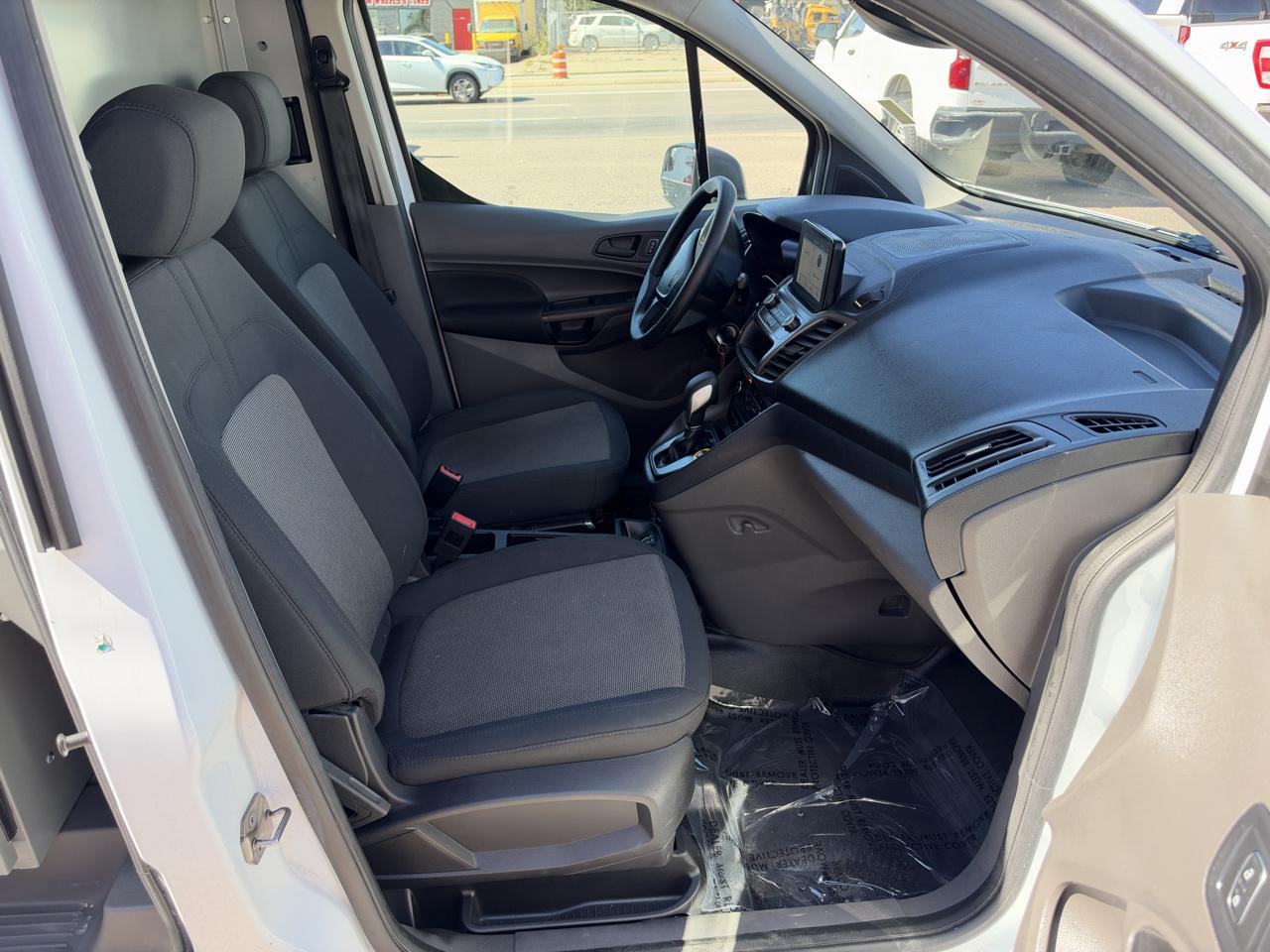 Ford Transit Connect photo 29